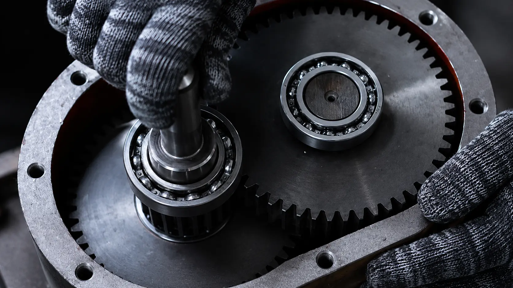TFC valve gearbox assembly verification with gearbox components, tools and assembly process